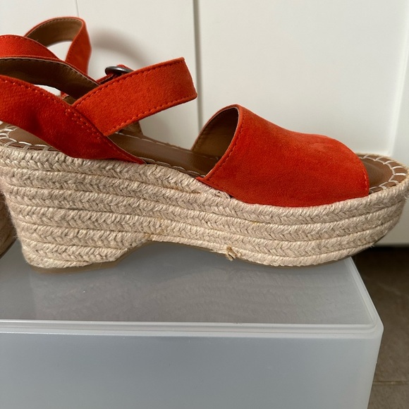 Universal Thread Morgan Wedges - Picture 7 of 12